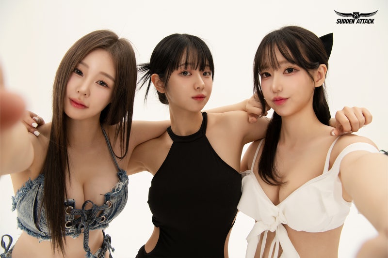 QWER Chodan Magenta Sudden Attack swimsuit wearing lily pose feat. Hangaeng