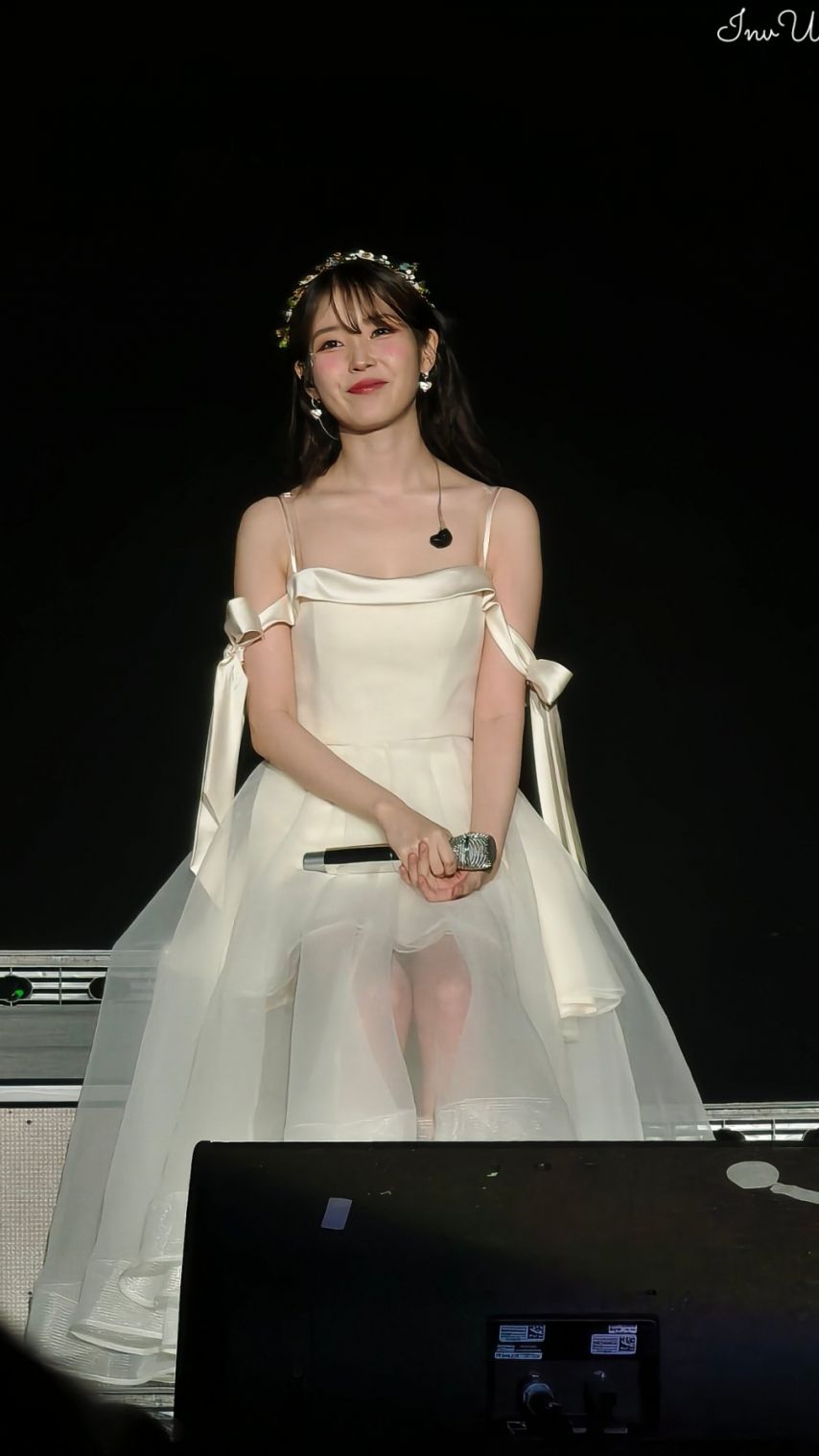 240802 IU H E R World Tour LA