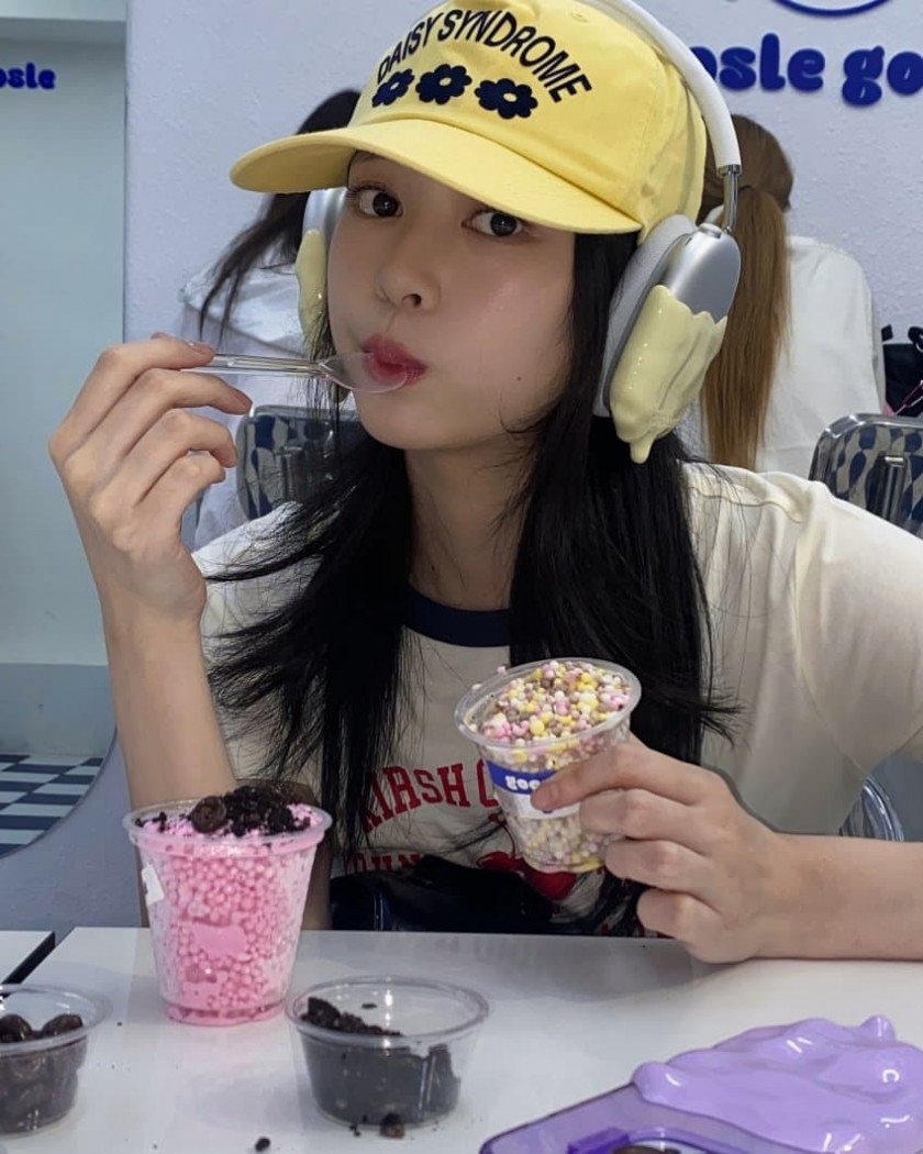 [Actor] Kim Min-ju eating beaded ice cream