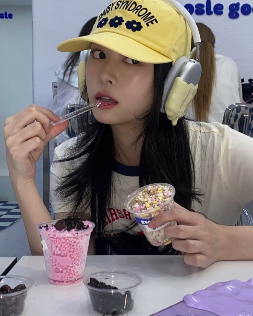 [Actor] Kim Min-ju eating beaded ice cream