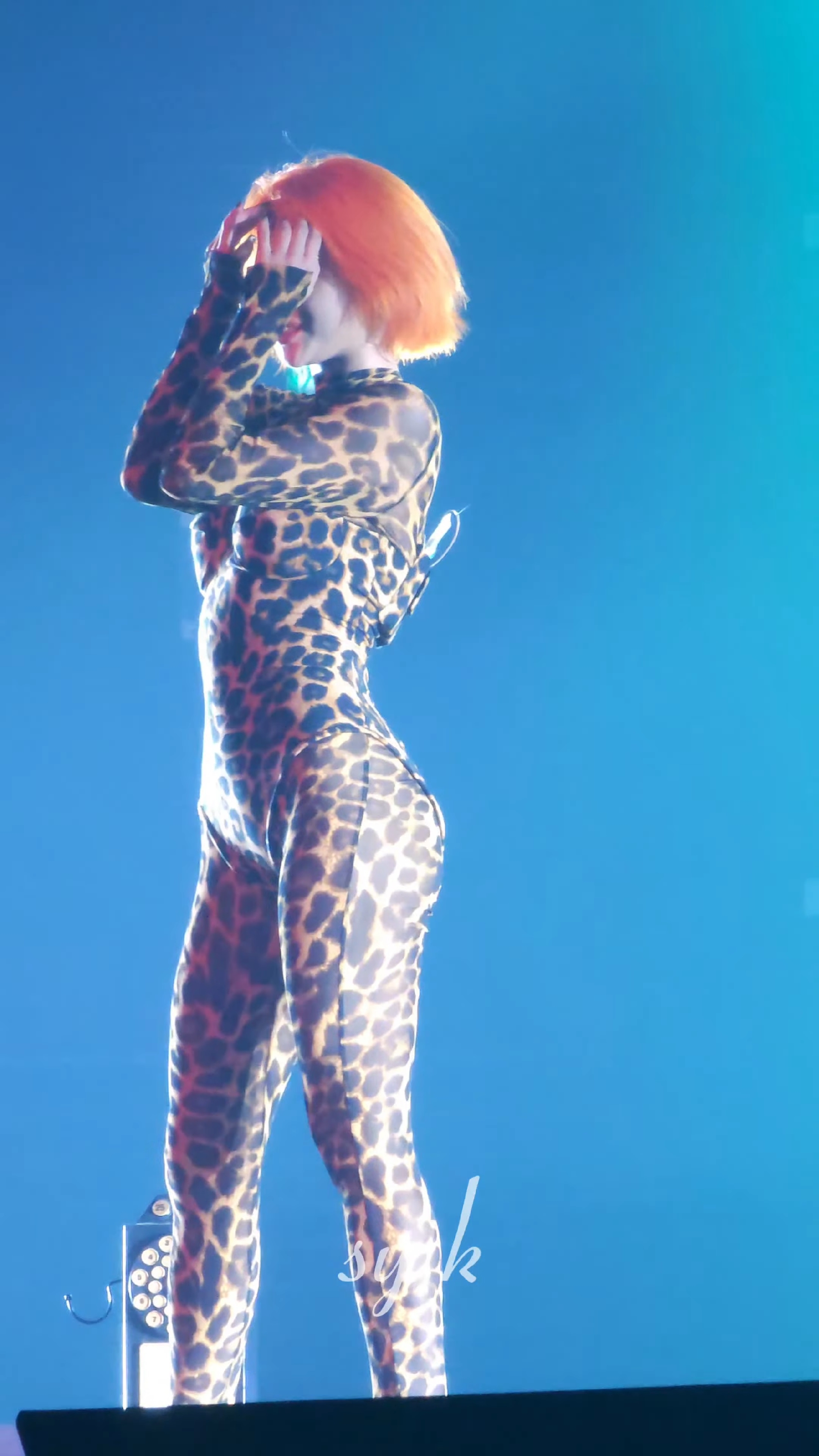 Children who have become a female leopard, Soyeon, full body leopard skin outfit, angry mess