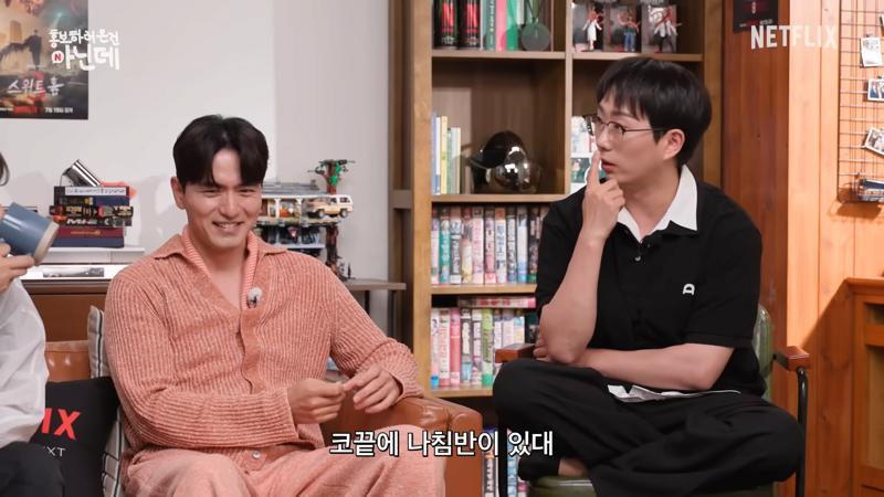 Actor Lee Jin-wook is said to be able to find north without a compass.