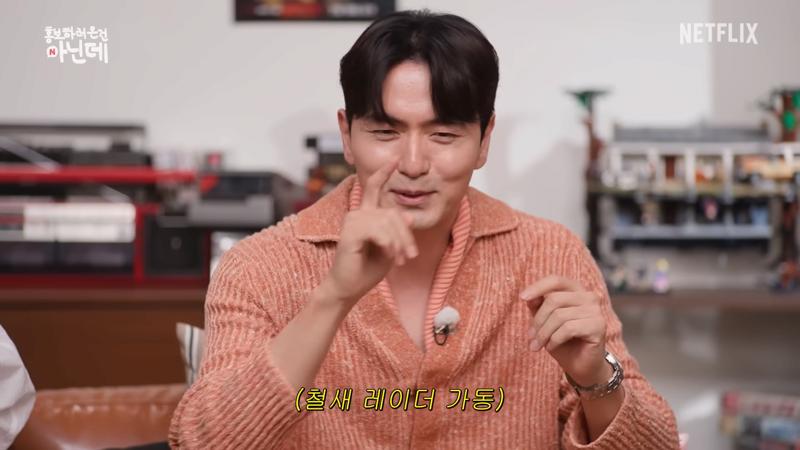 Actor Lee Jin-wook is said to be able to find north without a compass.