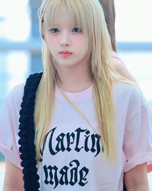 Nmix Jiwoo Blonde Baggy Pink T-shirt