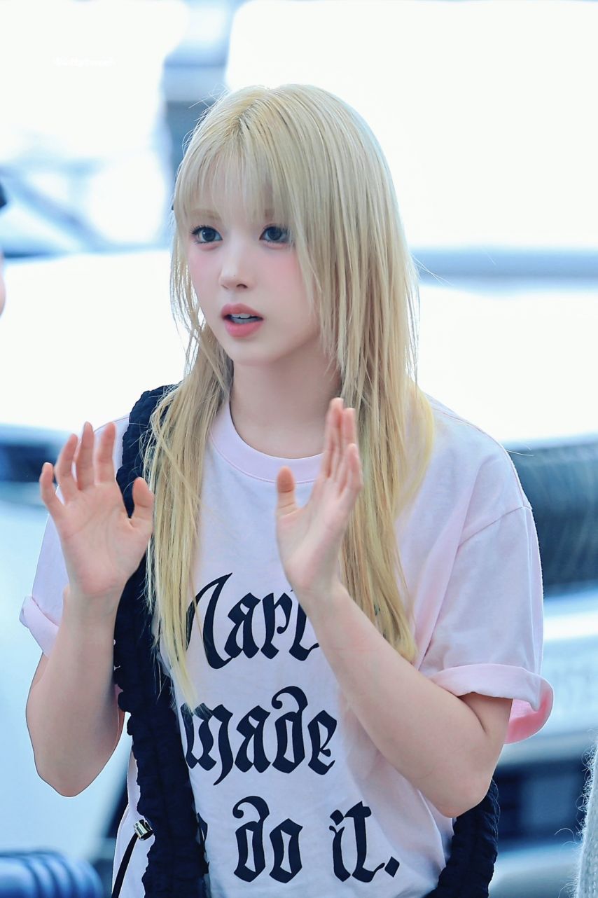 Nmix Jiwoo Blonde Baggy Pink T-shirt