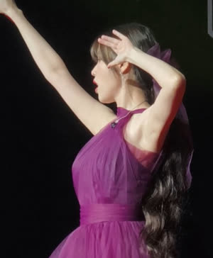 IU Sense Bora sleeveless dress armpits wide open