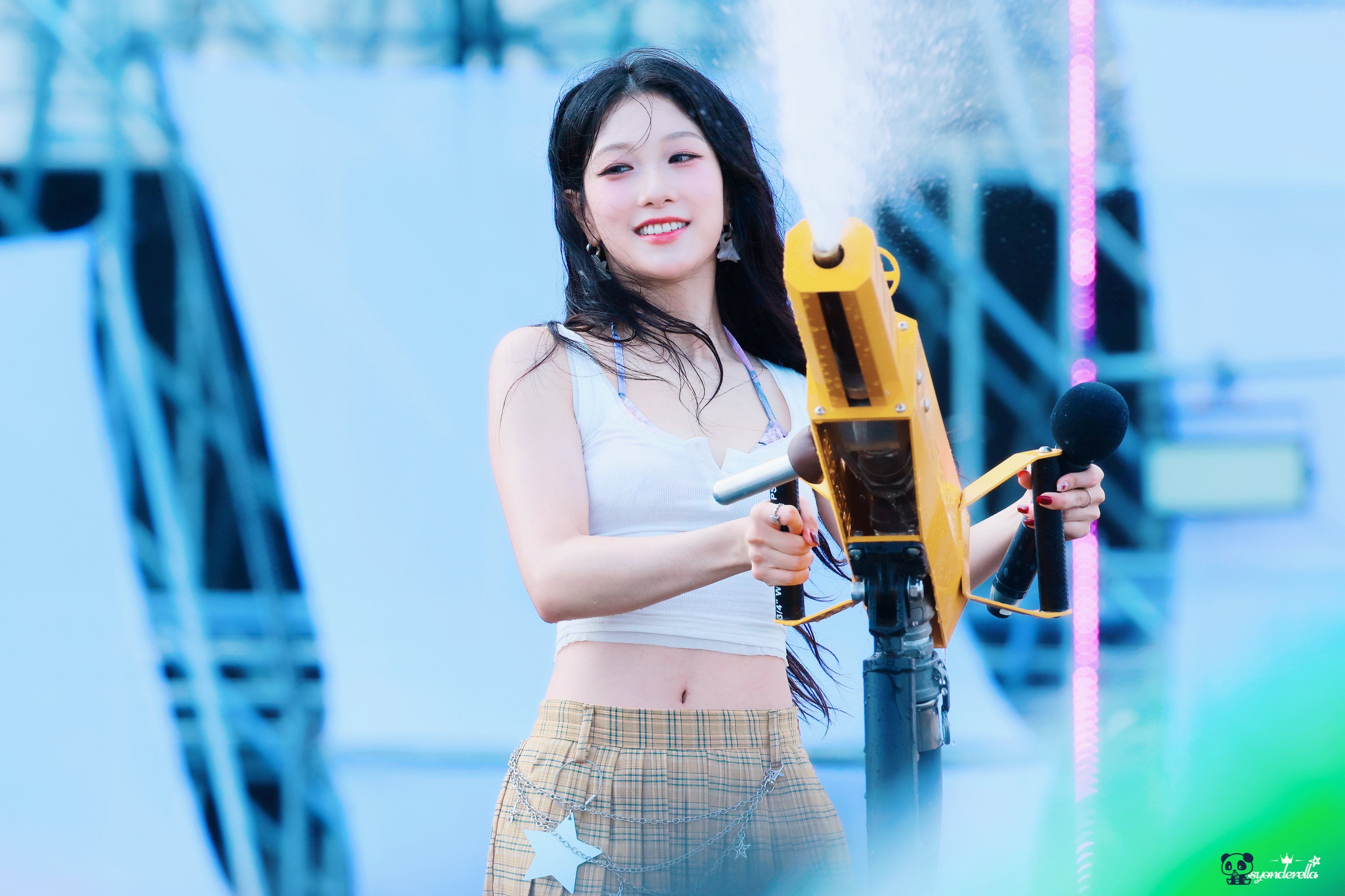 Seoyeon Lee Water Bomb