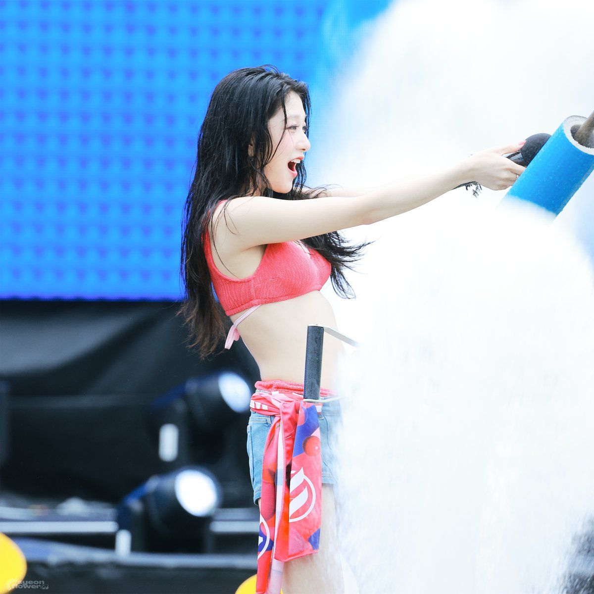 Seoyeon Lee Water Bomb