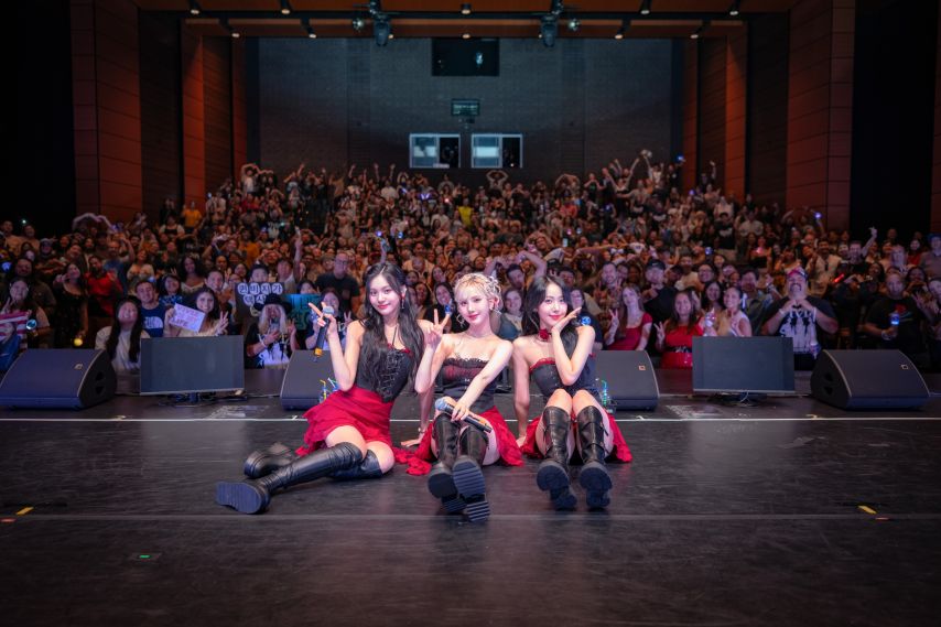 Umji Eunha Shinbi VIVIZ VIVIZ World Tour DALLAS