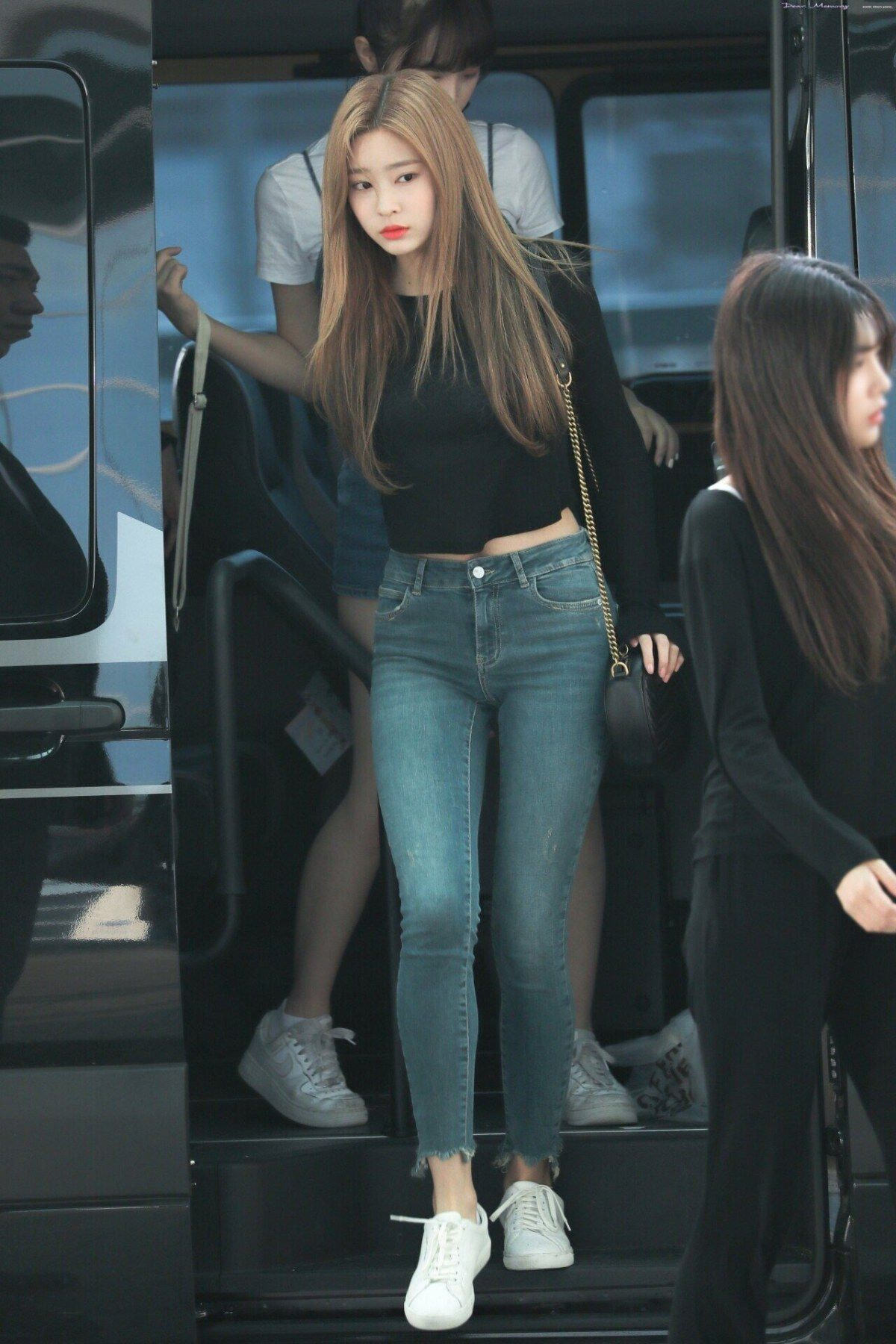 Minju Kim Jeans Collection (Sup)