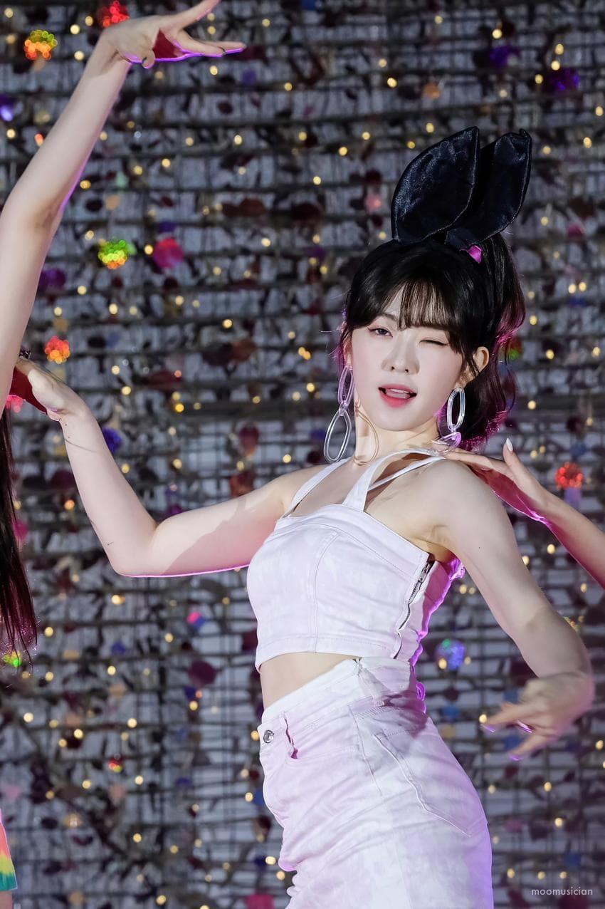 Red Velvet Irene's armpits high definition collection