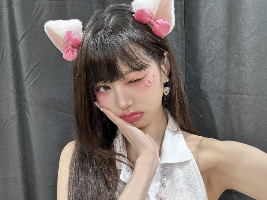 Ive Jang Wonyoung animal ear collar sleeveless