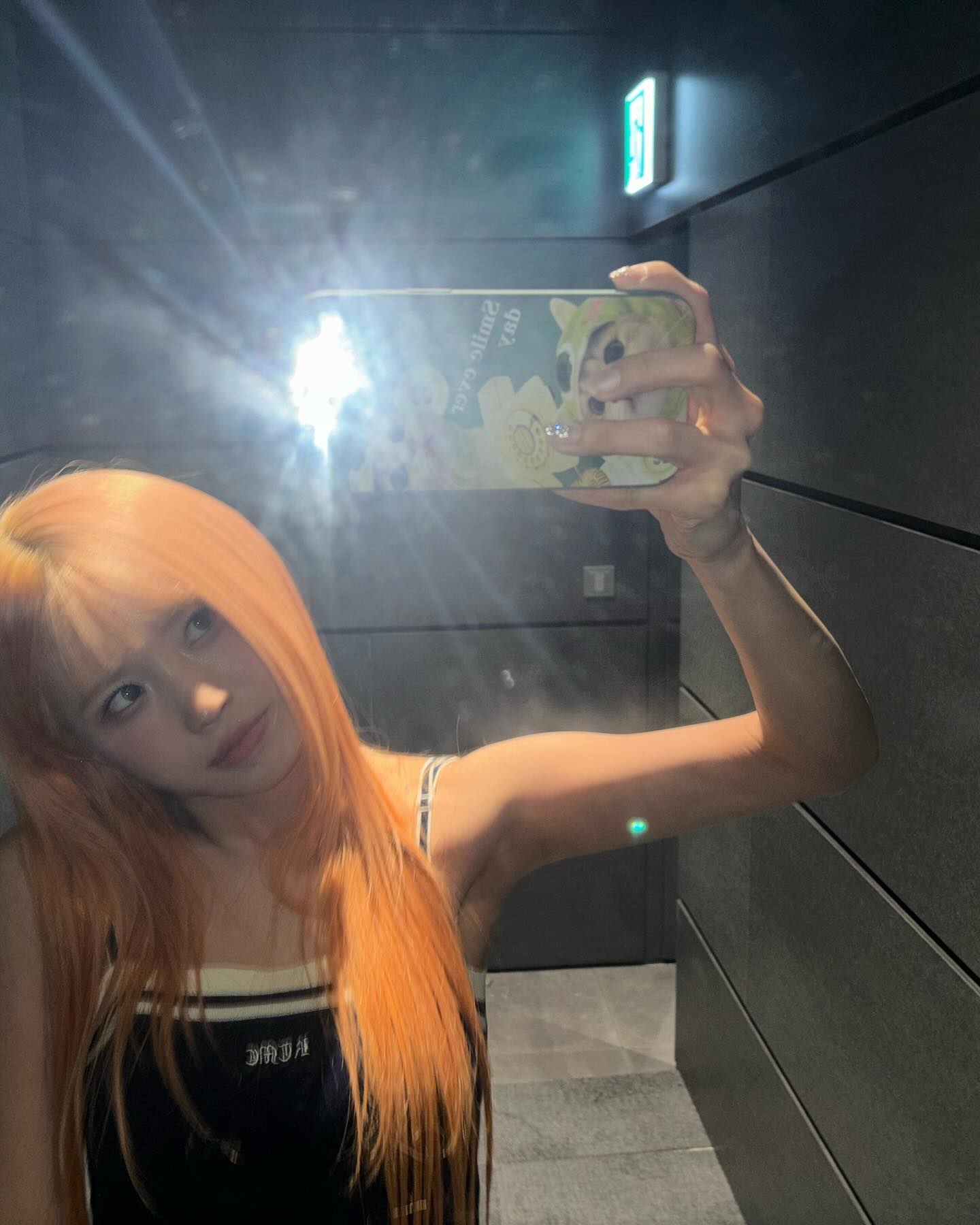 Fromis_Nine Song Ha-young crop thong tank top armpit selfie