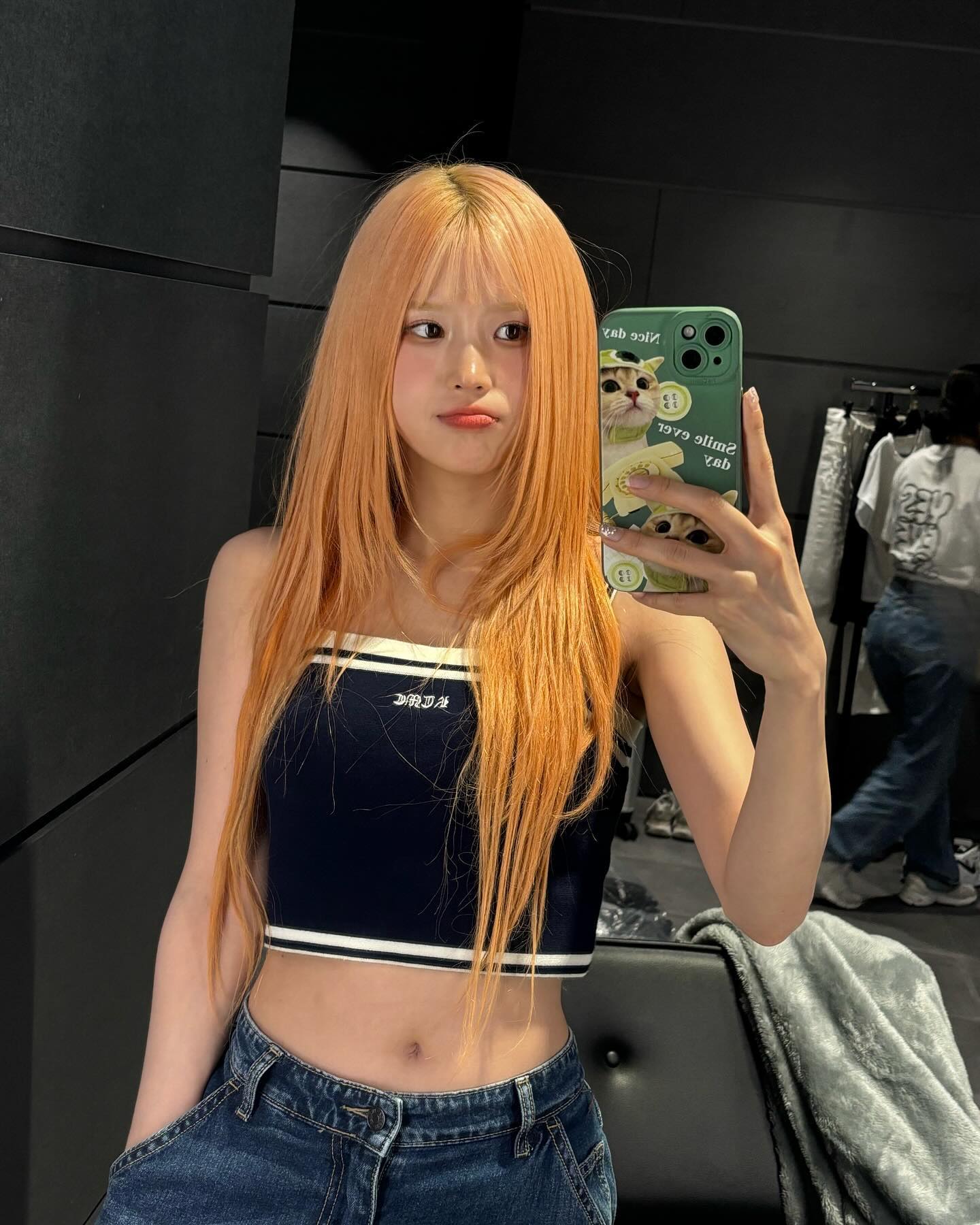 Fromis_Nine Song Ha-young crop thong tank top armpit selfie