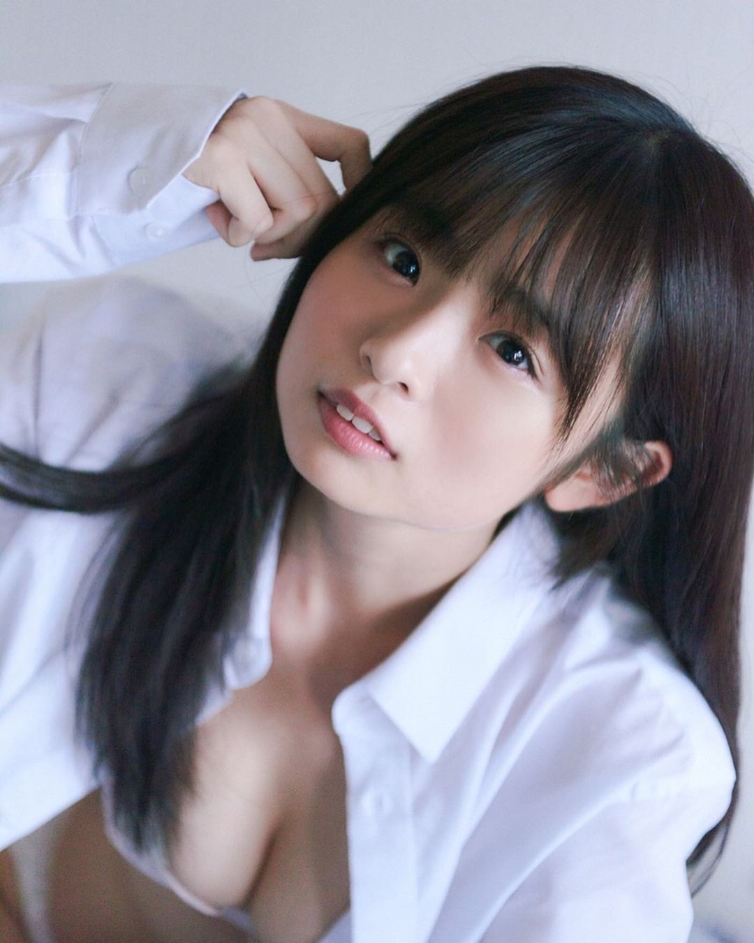 F cup gravure idol Saiba Mizuki baggy girl with big breasts