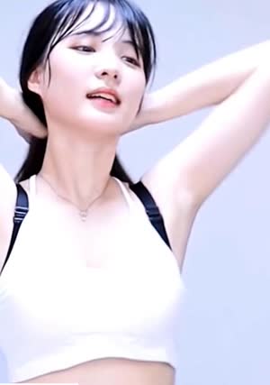 BJ Gingyesol's sweaty zero two armpits