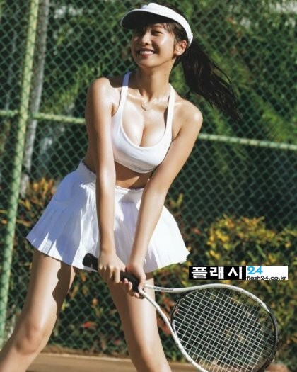 ㅇㅎ) New club member playing tennis