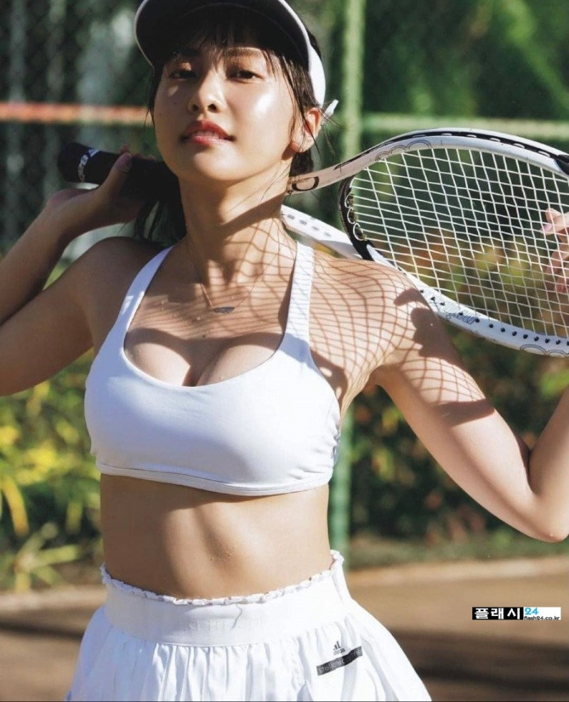 ㅇㅎ) New club member playing tennis