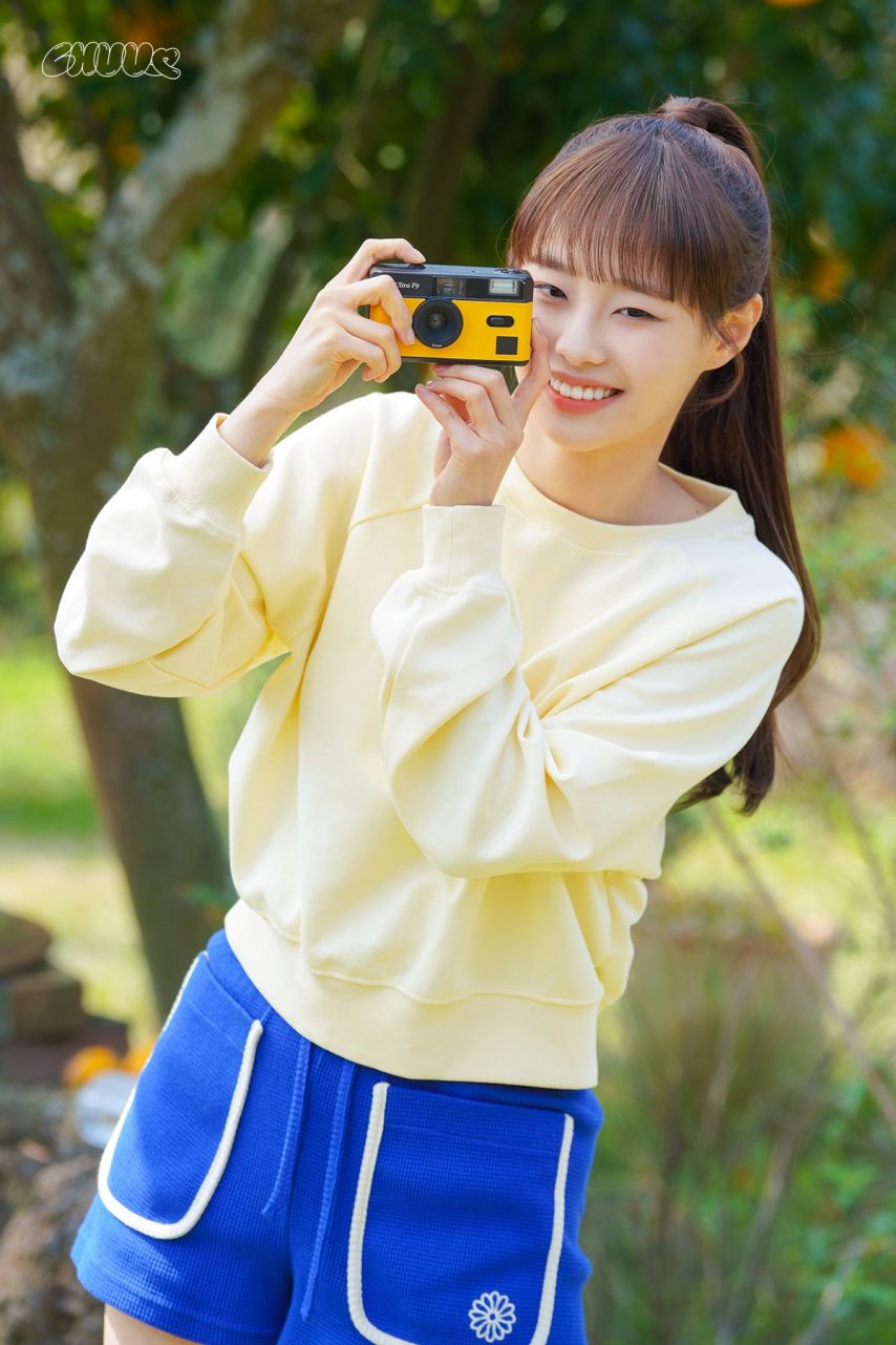 Small moments of happiness from Chuu