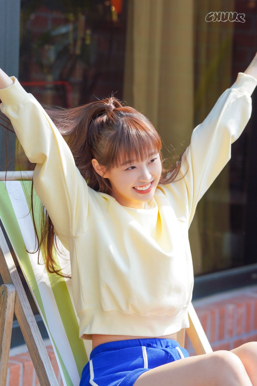 Small moments of happiness from Chuu