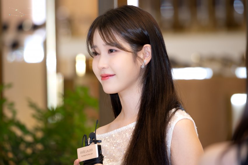 Special moments between IU and Estee Lauder