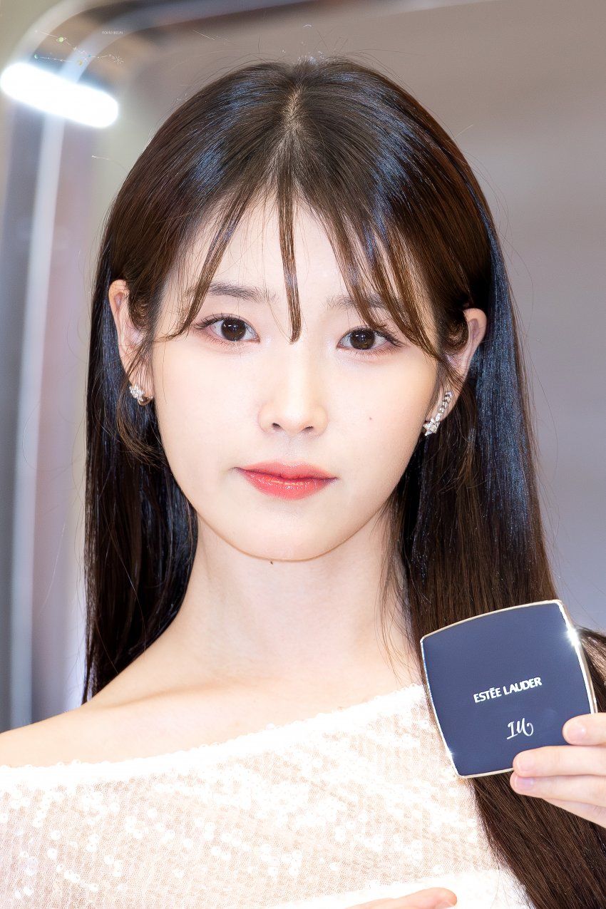 Special moments between IU and Estee Lauder