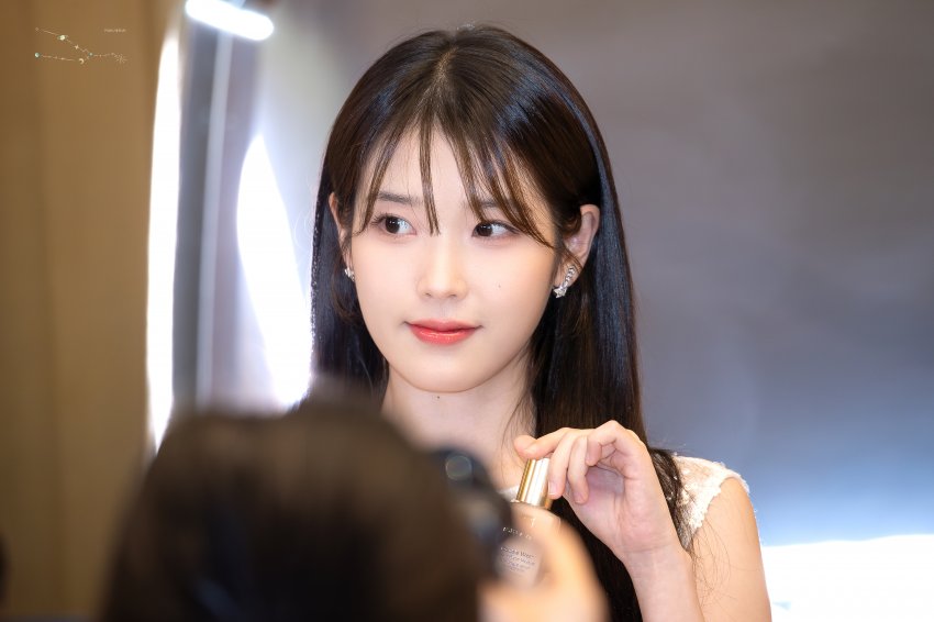 Special moments between IU and Estee Lauder