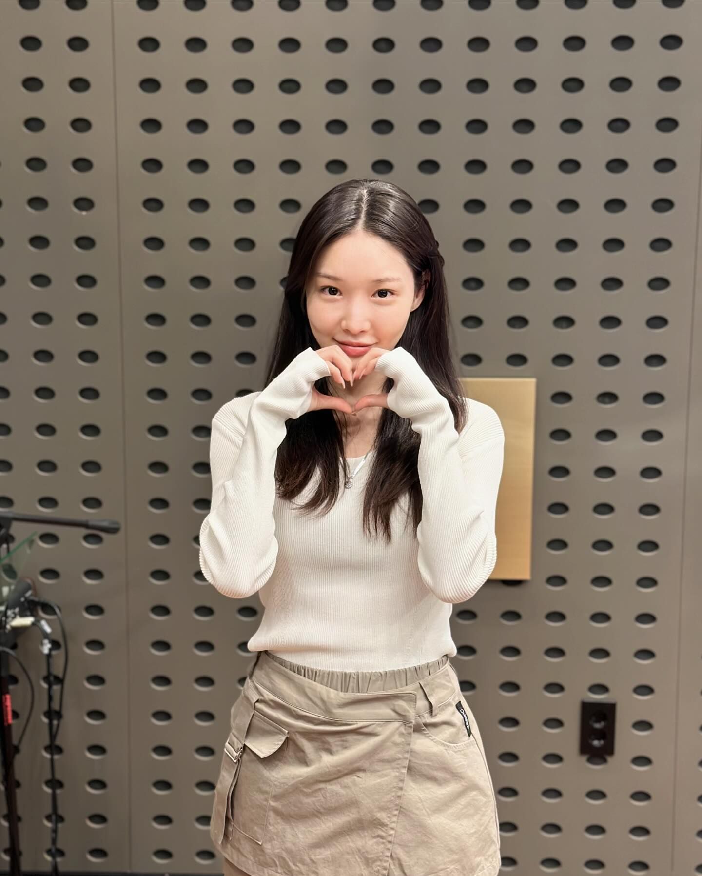 Chungha's charm explodes