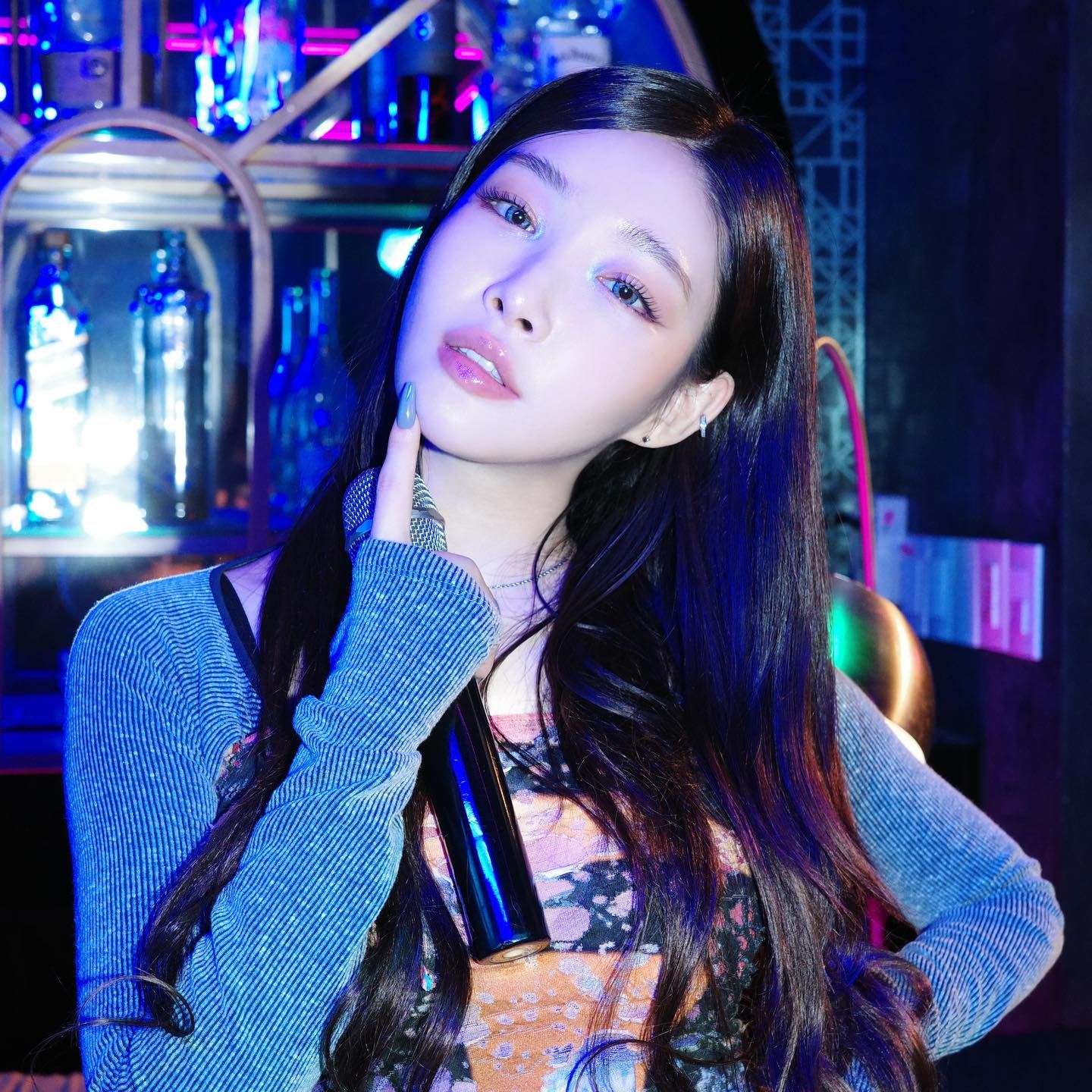 Chungha's charm explodes