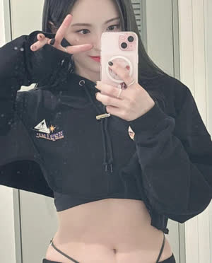 Mashiro's perfect ant waist and attractive abs