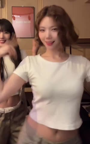 (SOUND)Lee Ga-eun's attractive white tee style