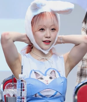 Signature support cute rabbit ears sleeveless armpits