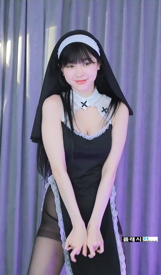 ㅇㅎ) BJ Moonwol side slit nun