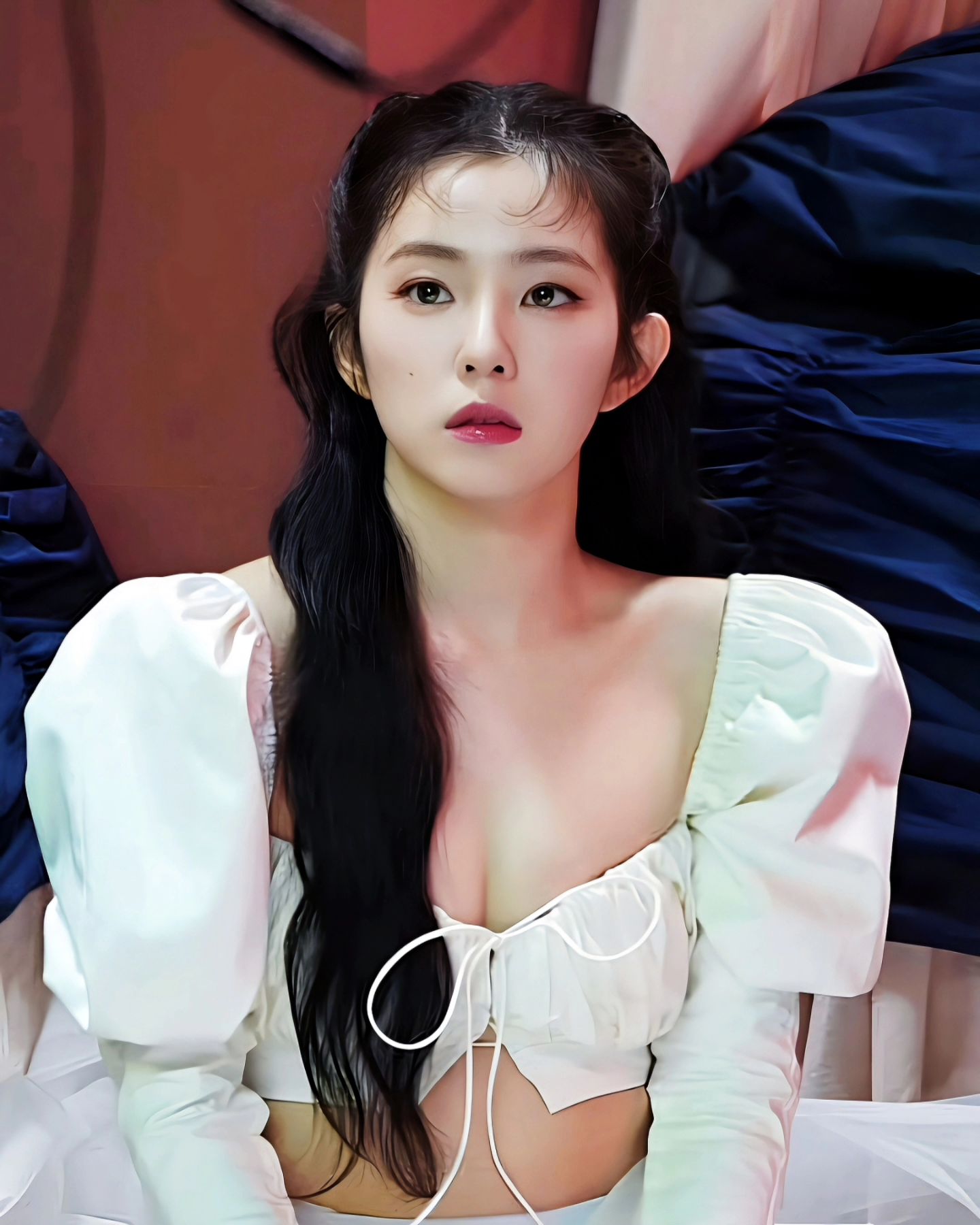 Red Velvet Irene frill crop top cleavage beauty