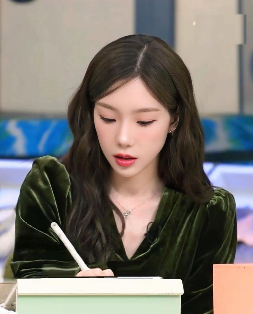 taeyeon amazing saturday