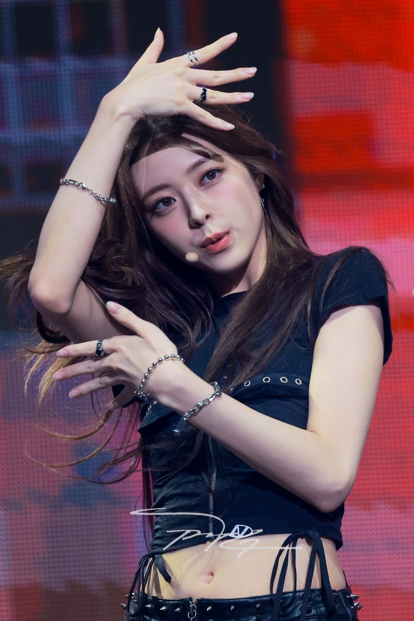 Yuna (ITZY)