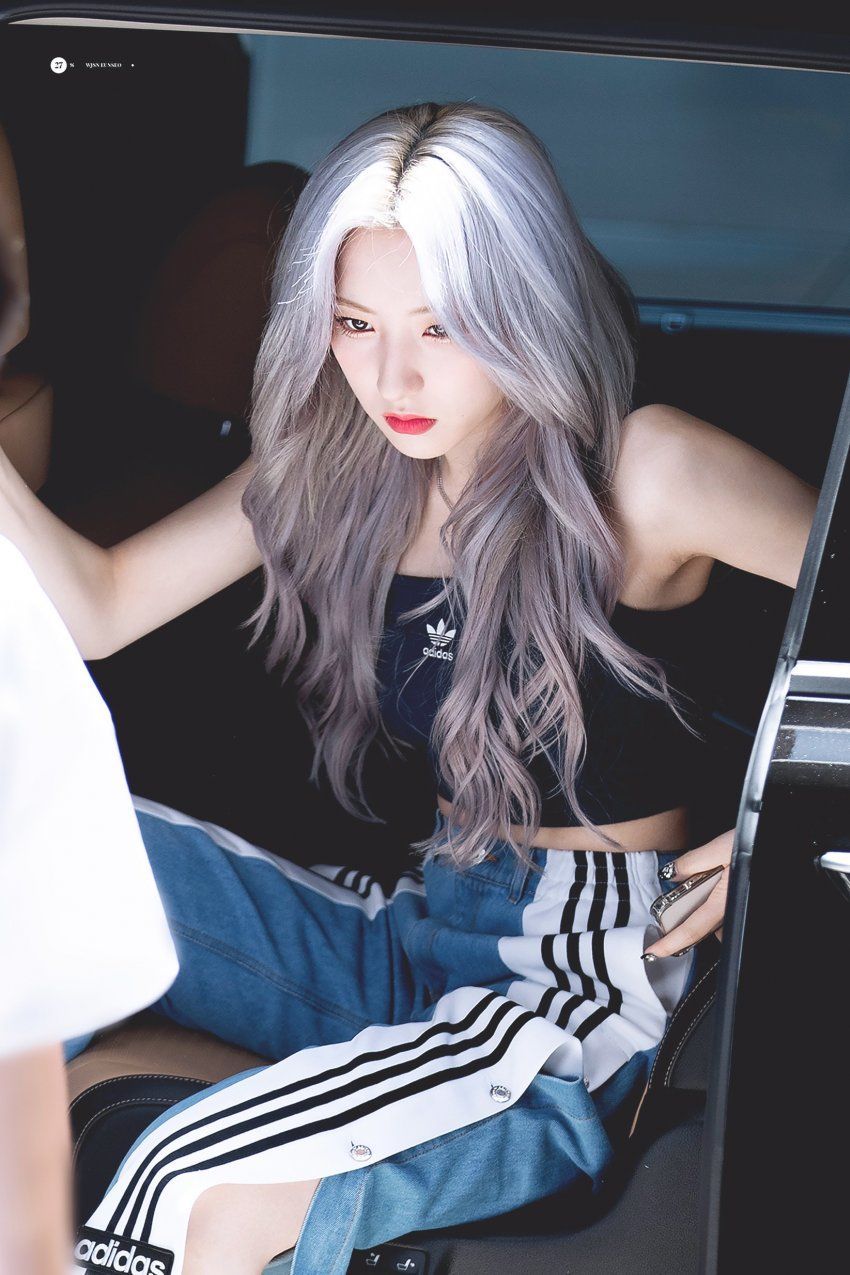 Cosmic Girls Eunseo silver hair armpits