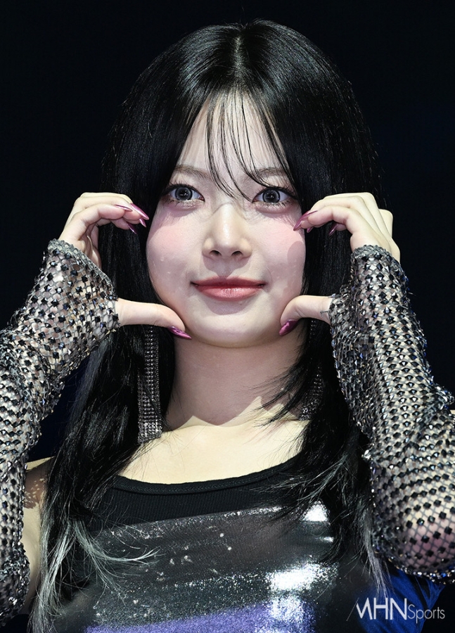 Le Seraphim Eunchae Hong