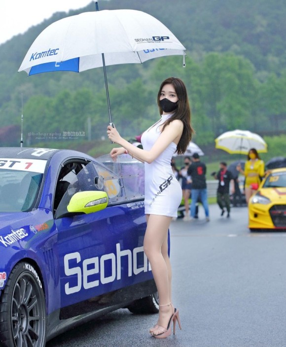 Racing model Jeong Joo-hee