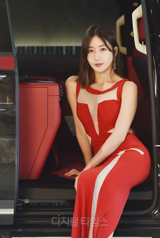 Racing model Lee Ji-an