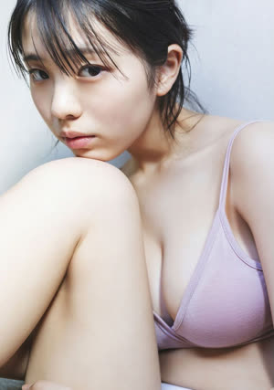 Hina Kikuchi bra panties pictorial cleavage