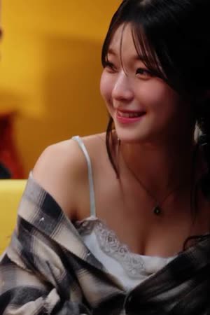 Lace thong tank top fromis_nine Baek Ji-heon gif