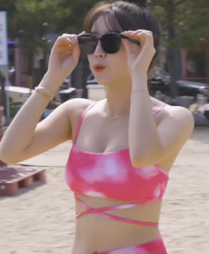 (SOUND)Cheerleader Ahn Ji-hyun pink bikini sunglasses