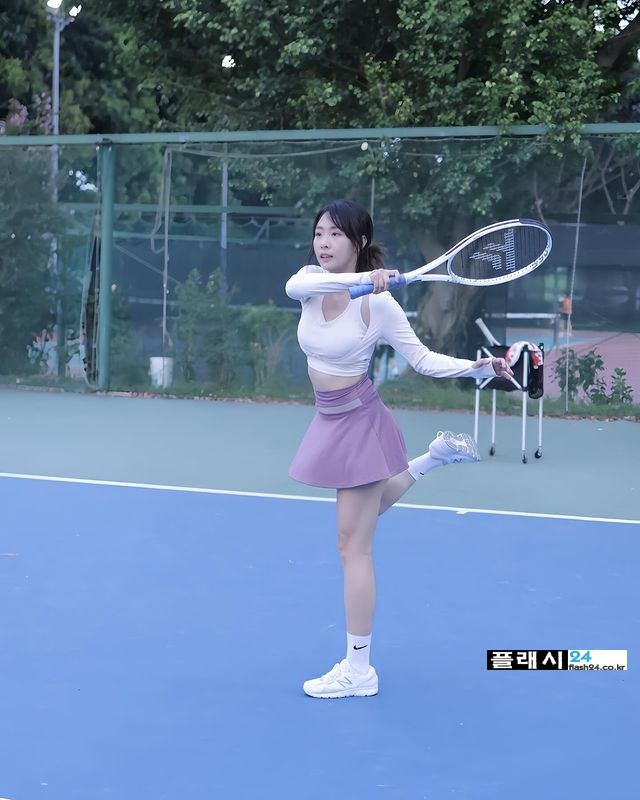 Taiwanese version of Kim Yi-seo cheerleader