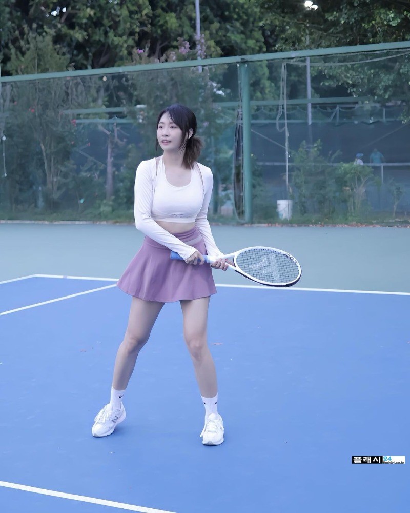 Taiwanese version of Kim Yi-seo cheerleader