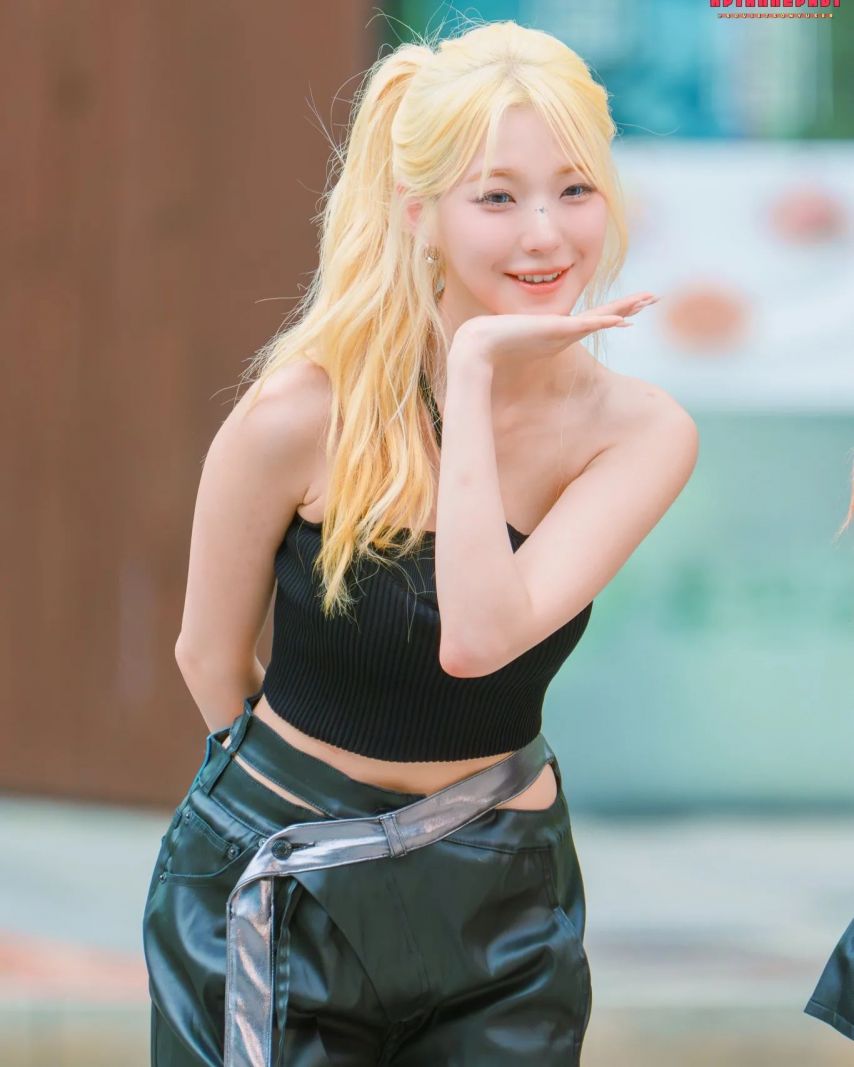 Fromis_Nine Baek Ji-heon