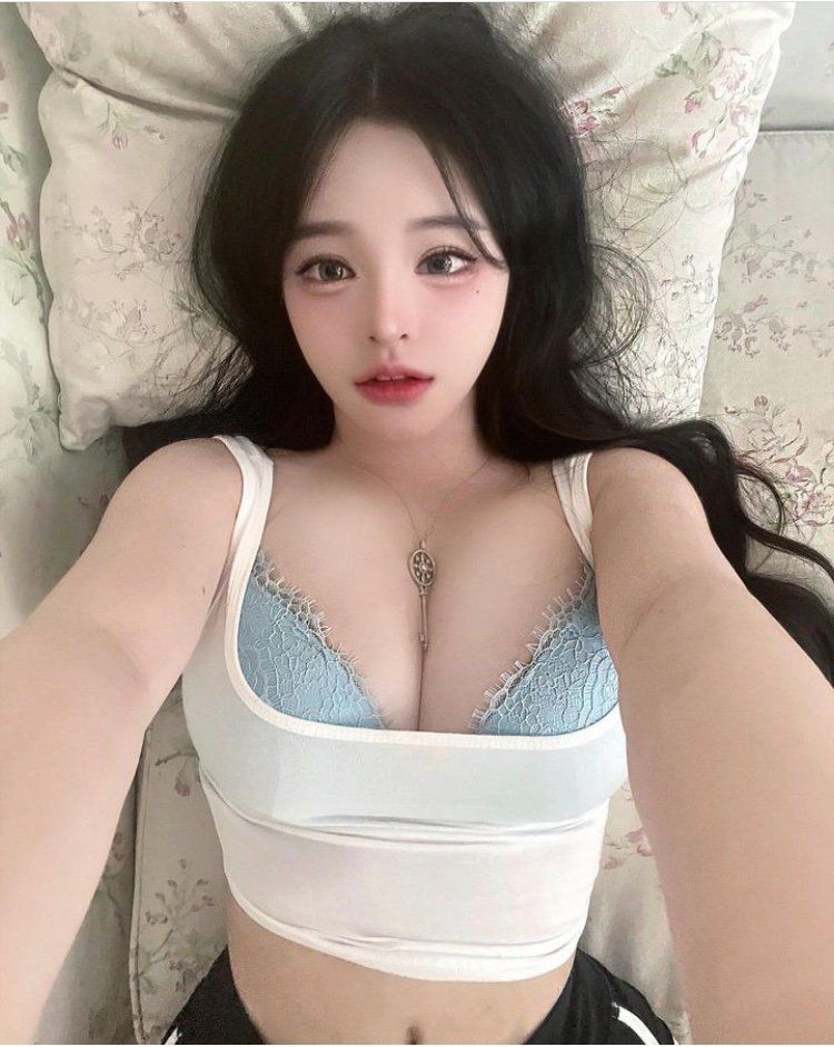 Son Ming A bed shot with a heavy feel Boyfriend's first-person perspective