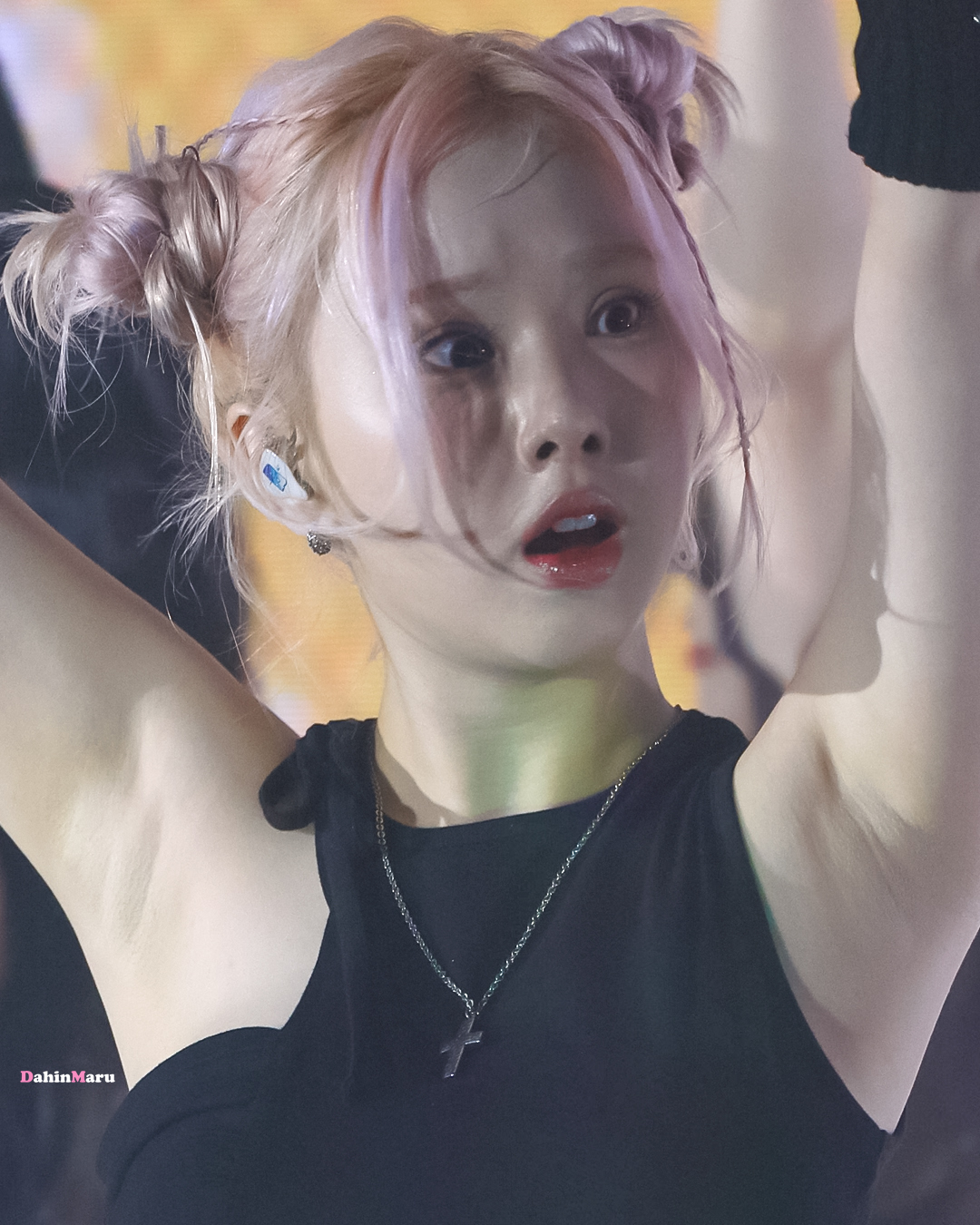 BBJ Eunha armpit texture upper cleavage