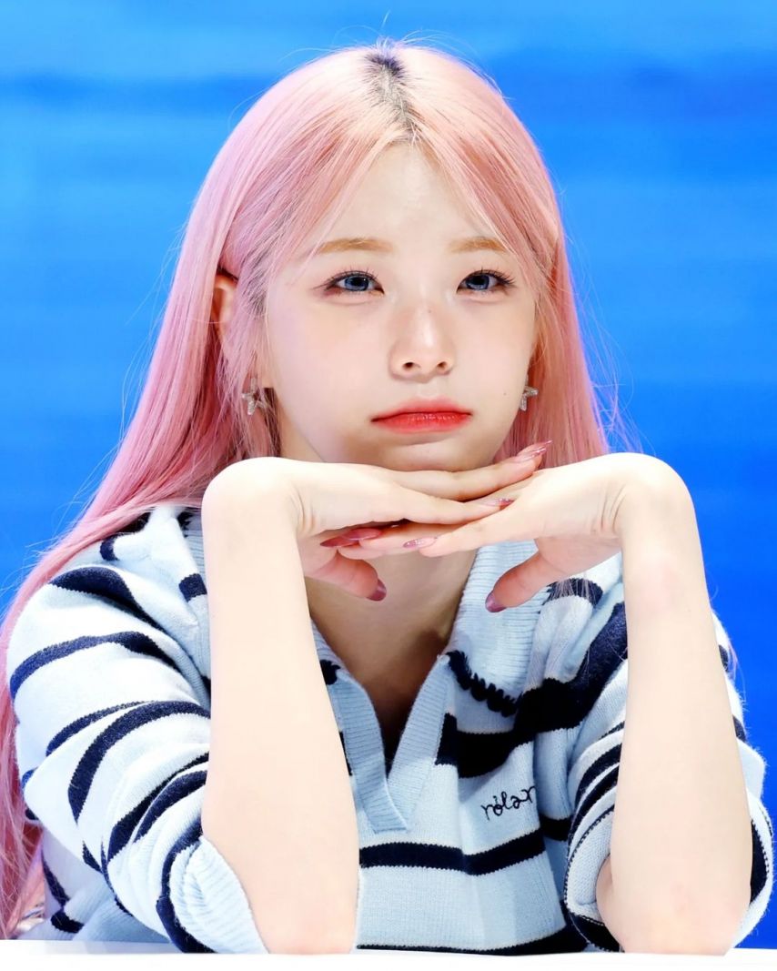 Fromis_Nine Baek Ji-heon