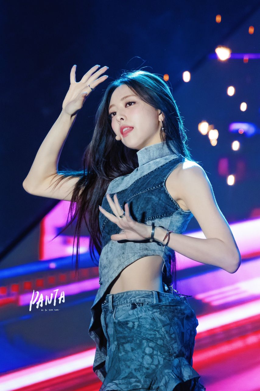 Yuna (ITZY)